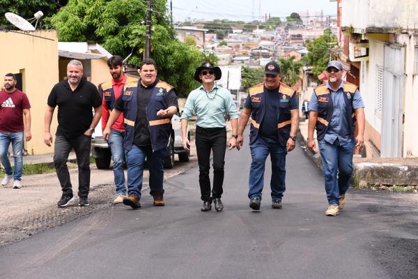 MANAUS: David Almeida fiscaliza avanço do ‘Asfalta Manaus’ no Gilberto Mestrinho e Nova Conquista