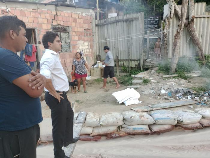 Jander Lobato aciona Defesa Civil para auxiliar famílias prejudicadas por inundações no bairro João Paulo