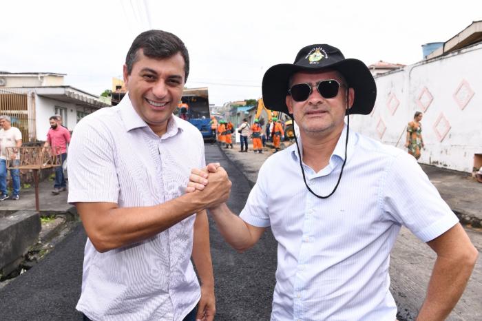 David e Wilson Lima acompanham avanço do Asfalta Manaus em diferentes zonas