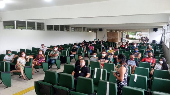 Comunidade universitária reage a corte de verbas do governo Bolsonaro na educação