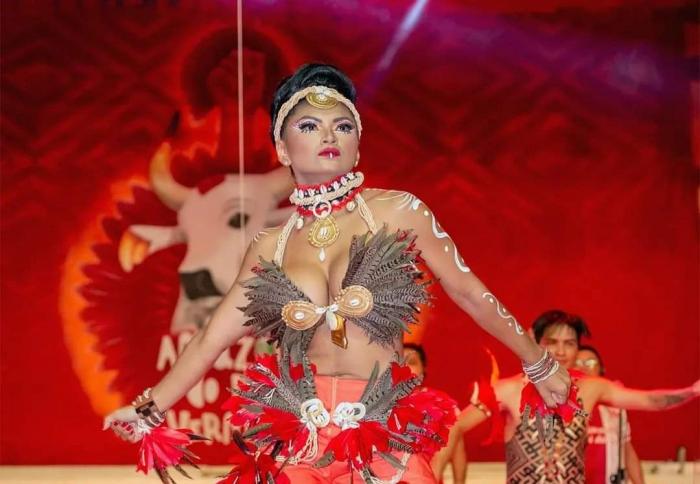 RAINHA: Edilene Tavares representa a negritude ancestral da mulher amazônida RAINHA: Edilene Tavares representa a negritude ancestral da mulher amazônida