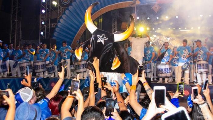 CAPRICHOSO: Bar do Boi encerra temporada azul no Sambódromo, em Manaus CAPRICHOSO: Bar do Boi encerra temporada azul no Sambódromo, em Manaus