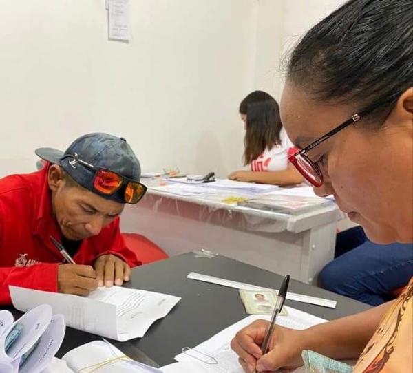 PARINTINS: Garantido paga mais uma parcela para trabalhadores do bumbá