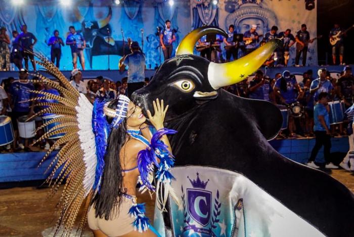 Caprichoso emociona e transmite sentimento de vitória no primeiro ensaio técnico de arena Caprichoso emociona e transmite sentimento de vitória no primeiro ensaio técnico de arena