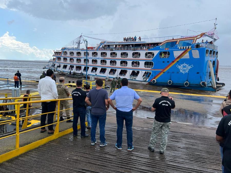 Porto de Parintins é reaberto e Bi Garcia reitera repúdio contra atuação do DNIT 