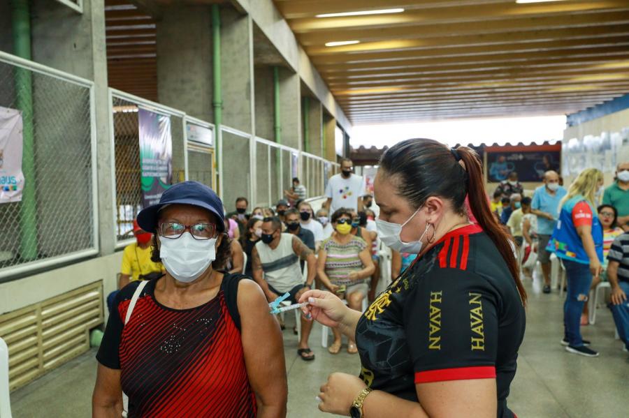 Prefeitura de Manaus amplia pontos de atendimento e oferta a vacina contra a Covid-19