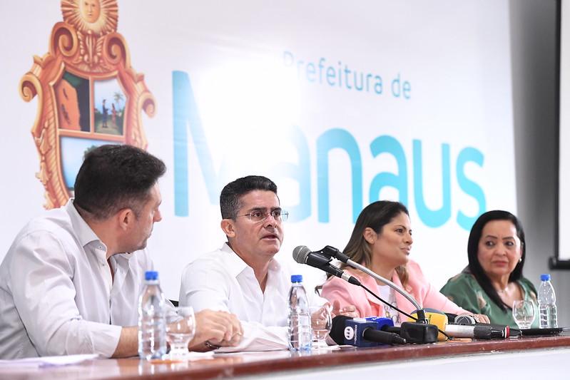 David Almeida anuncia mega-ação para intensificar vacinação contra a Covid-19 em Manaus