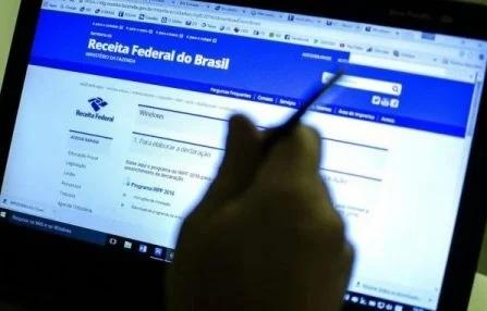  Trabalhador que ganha 1,5 salário mínimo poderá pagar IRPF em 2023