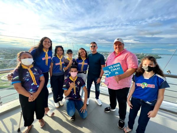 David Almeida visita mirante às margens do rio Branco em RR e promete novidades para o turismo manauara
