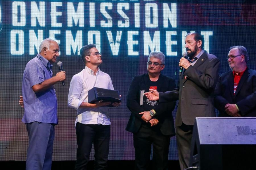 David Almeida é homenageado na Conferência Global da IDPB