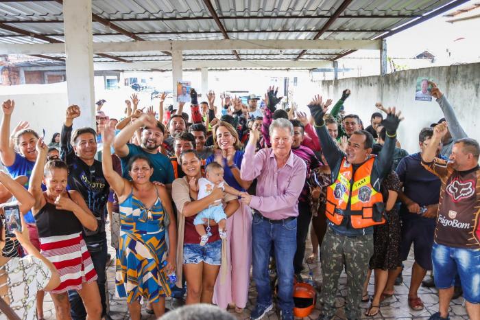 ‘O povo sabe o que é melhor para o Amazonas no Senado’, diz Arthur Neto ao visitar três zonas de Manaus em um dia