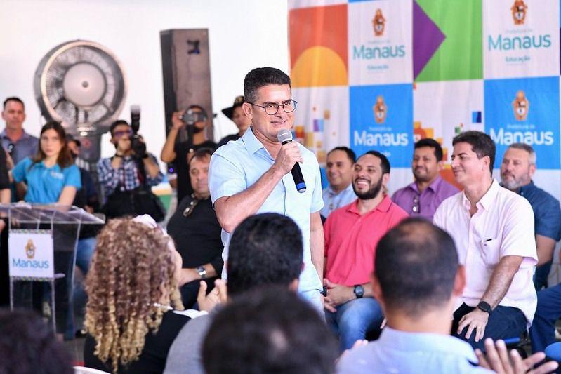 David Almeida confirma pagamento do Fundeb 2022 e a entrega de mais 214 escolas reformadas até o final do ano David Almeida confirma pagamento do Fundeb 2022 e a entrega de mais 214 escolas reformadas até o final do ano