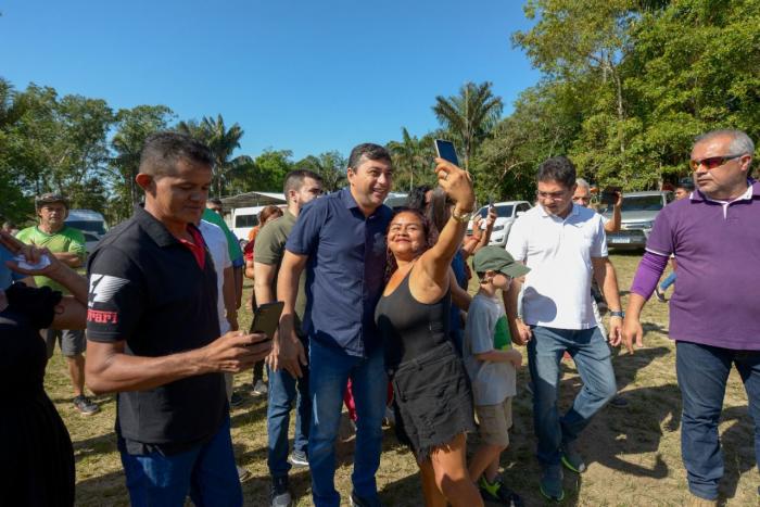 Wilson Lima antecipa pagamento de agosto aos beneficiários do Auxílio Estadual