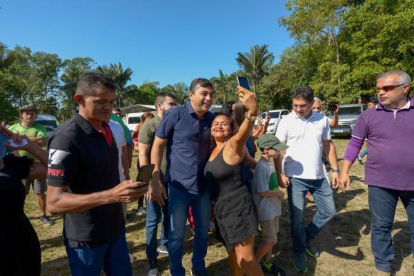 Wilson Lima antecipa pagamento de agosto aos beneficiários do Auxílio Estadual