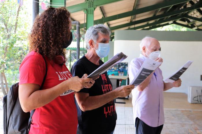Comunidade da UFAM lê 'Carta às brasileiras e aos brasileiros em defesa do estado democrático de direito'