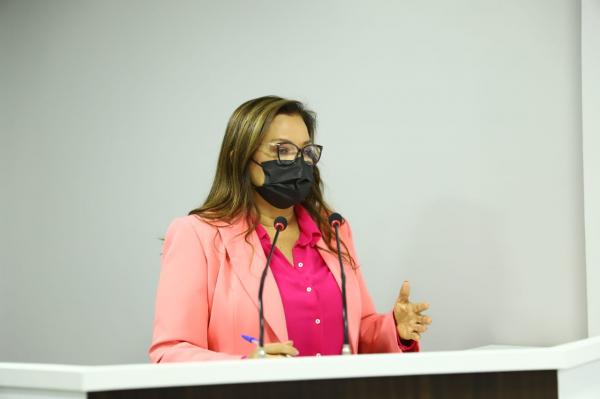 Márcia Baranda defende políticas públicas e Serviço de Acolhimento para LGBTQIA+ em Parintins