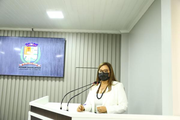 Márcia Baranda solicita implantação de Teste Rápido Molecular para Diagnóstico de Tuberculose em Parintins 