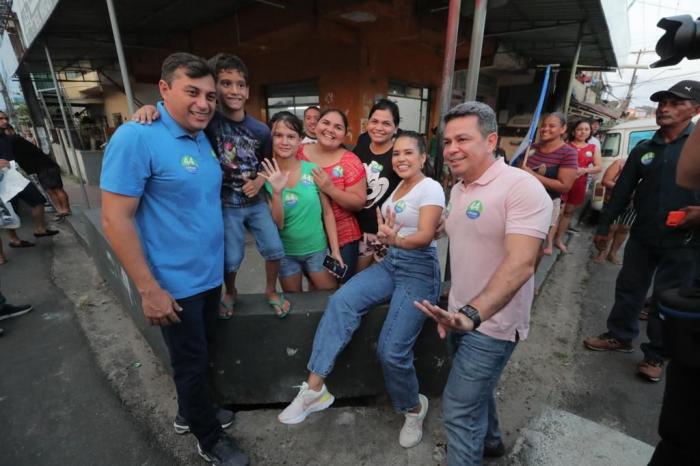 Wilson Lima percorre ruas do Coroado, em Manaus 