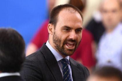TSE determina que Eduardo Bolsonaro e sites apaguem notícias falsas sobre Lula