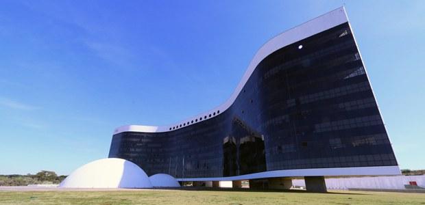 TSE começa nesta terça (30) a julgar registros de candidatura a presidente