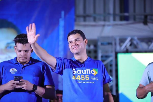MANAUS: Saullo Vianna lota quadra da Escola Unidos da Alvorada em reunião com moradores das zonas oeste e centro-oeste