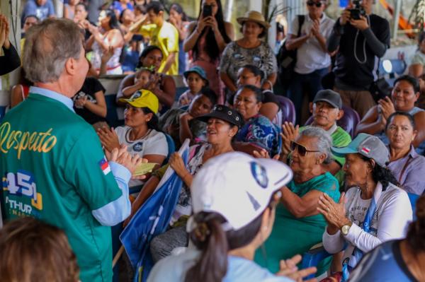 Arthur Neto fala de luta para quebrar isolamento em visita a comunidade ribeirinha de Manaus