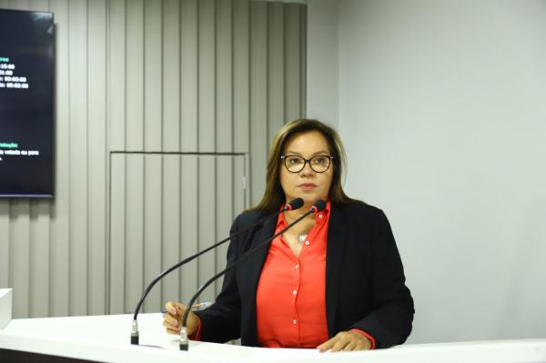 Márcia Baranda pede melhorias de escolas, água, iluminação e ampliação de postos de saúde na zona rural 