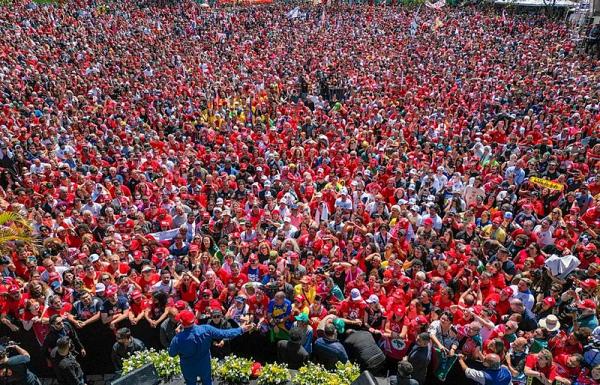 FSB/BTG: Lula cresce três pontos chega a 44%; Bolsonaro estaciona nos 35%