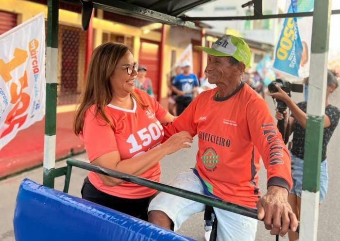 Moradores do bairro de Palmares se manifestam em apoio a Márcia Baranda