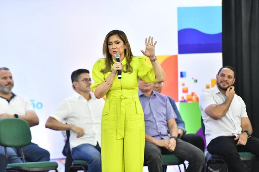 Com comando de Dulce Almeida, Semed intensifica revitalização de escolas e valorização de pessoal