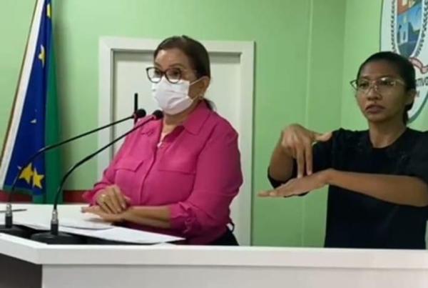 Márcia Baranda solicita Cursos de Formação em Libras para servidores municipais de Parintins 