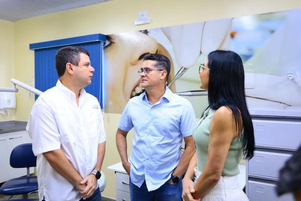 David Almeida entrega Unidade de Saúde da Família totalmente reformada na zona Leste