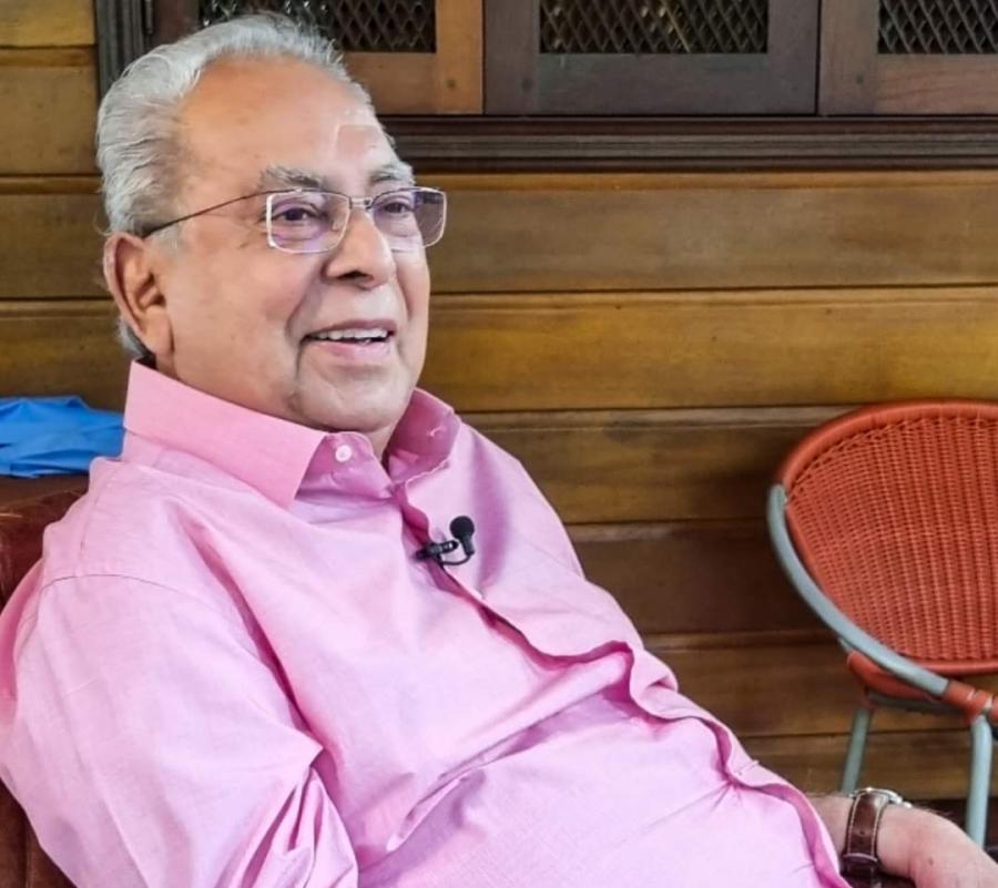 Amazonino Mendes melhora e deixa UTI