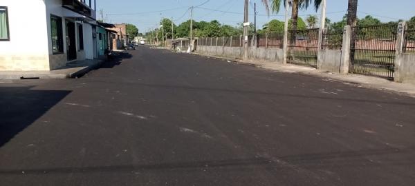 Obras de pavimentação e de limpeza são realizadas nas zonas norte e oeste após solicitação de Jander Lobato