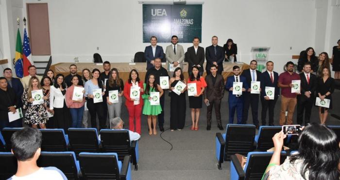 UEA forma primeira turma de especialização em Direito Público por EaD