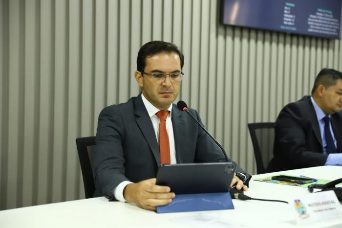 Mateus Assayag implanta sistemas digitais para tornar Câmara de Parintins 100% online