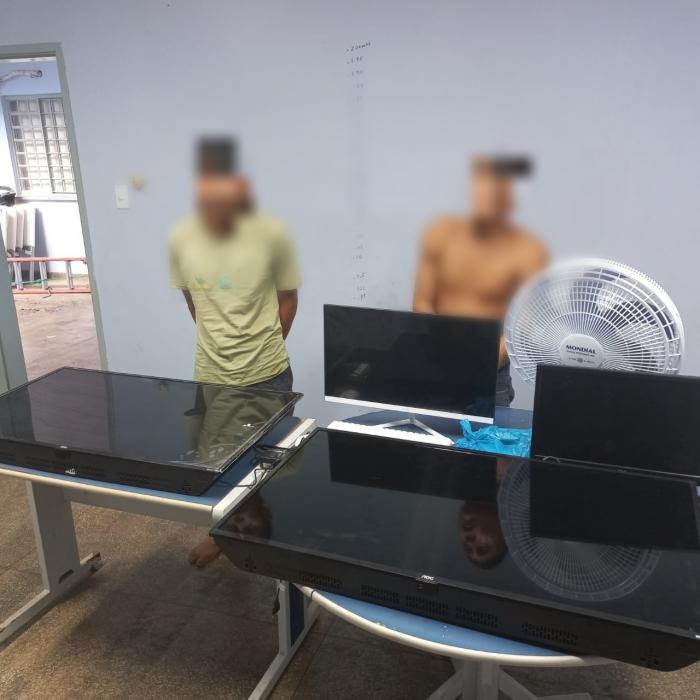 PM prende dupla por furto em instituto que atende crianças autistas em Parintins 