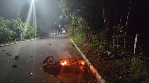 Acidente violento deixa mortos na estrada de Parintins