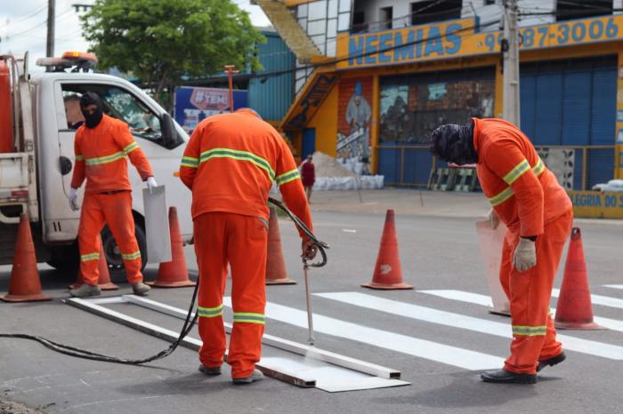 Jander Lobato viabiliza faixa de pedestre na avenida 7 de maio no bairro Santa Etelvina