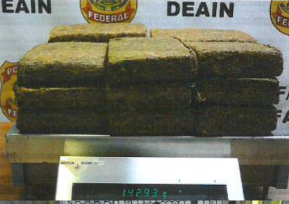 PF prende brasileiro que foi identificado pela Receita Federal transportando droga