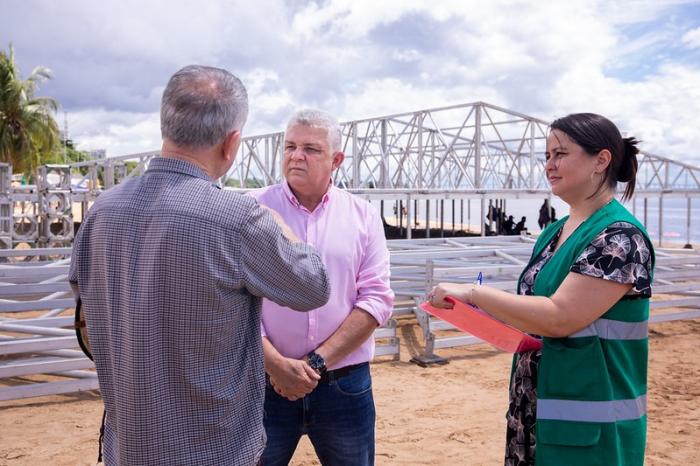 Prefeitura de Manaus inicia montagem da estrutura do Réveillon 2023