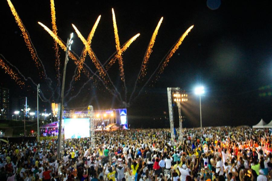 Show com fogos de baixo ruído é destaque do réveillon de Manaus