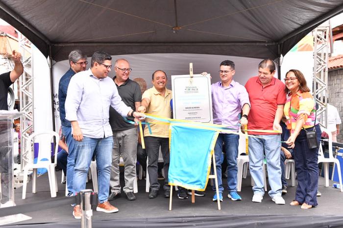 MANAUS: David Almeida entrega Cras totalmente revitalizado no bairro Betânia