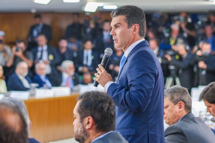 Em Brasília, Helder garante a Lula o apoio dos governadores no fortalecimento da democracia