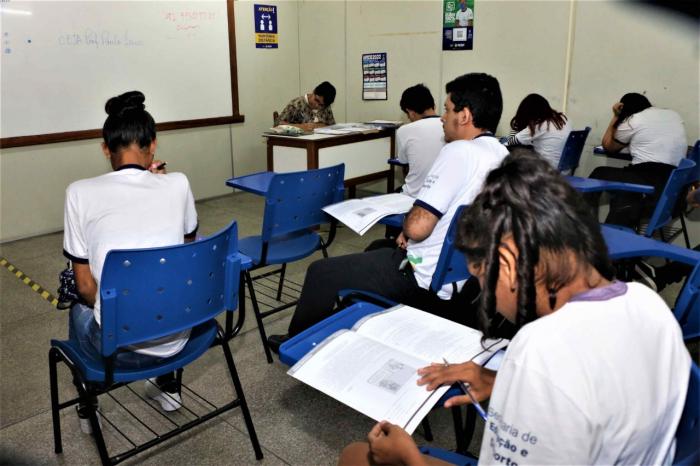 Amazonas tem mais de 46 mil vagas para novos alunos da educação de jovens e adultos em 2023