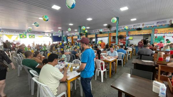 Feira do Parque 10 atrai grande público após reformada pela Prefeitura de Manaus