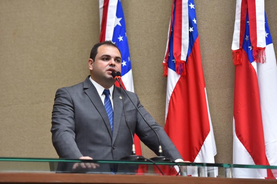 Roberto Cidade propõe Projeto de Lei que favorece acesso à educação por PCDs