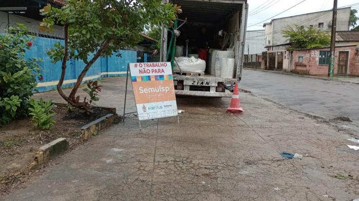 MANAUS: Jander Lobato viabiliza limpeza pública em rua do Cidade de Deus