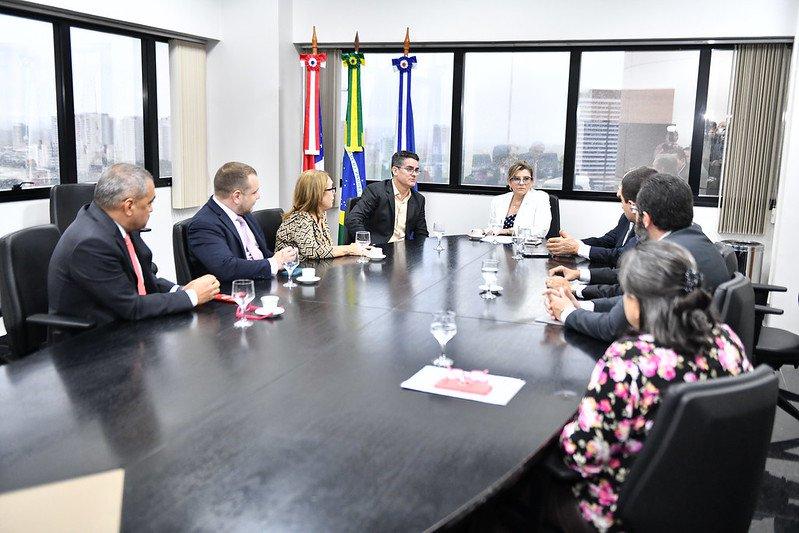 Em encontro com representantes do TJAM e MPAM, David Almeida reforça compromisso com a transparência