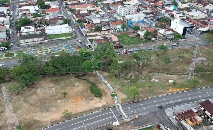David Almeida entrega ponte na avenida das Torres